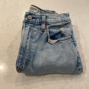 Abercrombie & Fitch The Ankle Straight Ultra High Rise